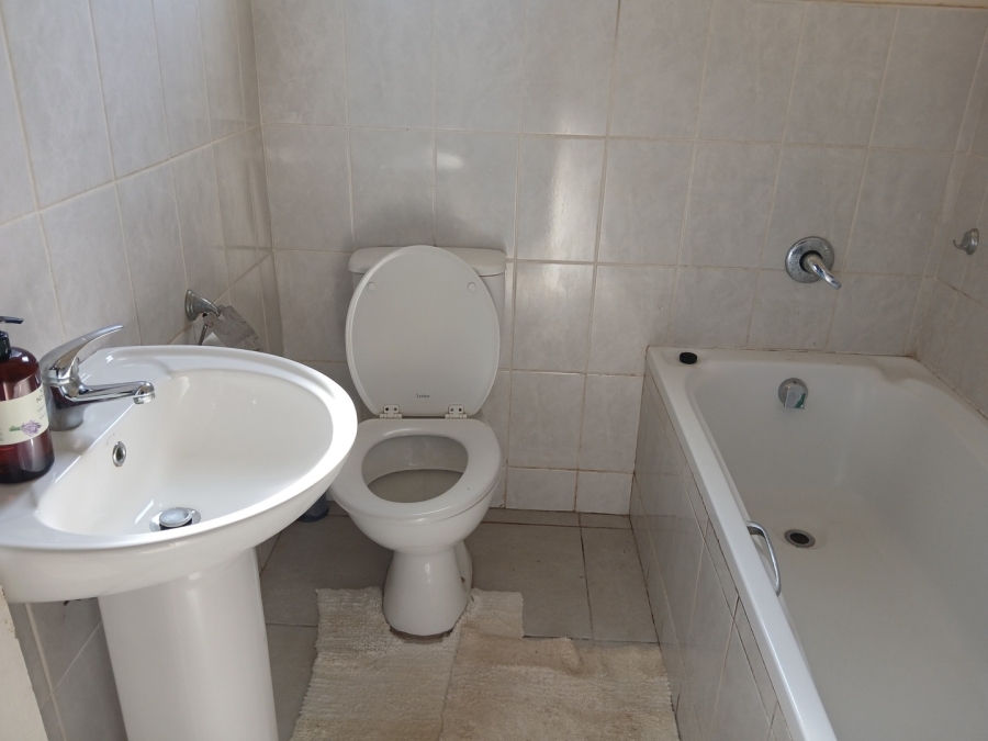 2 Bedroom Property for Sale in Cove Rock Eastern Cape